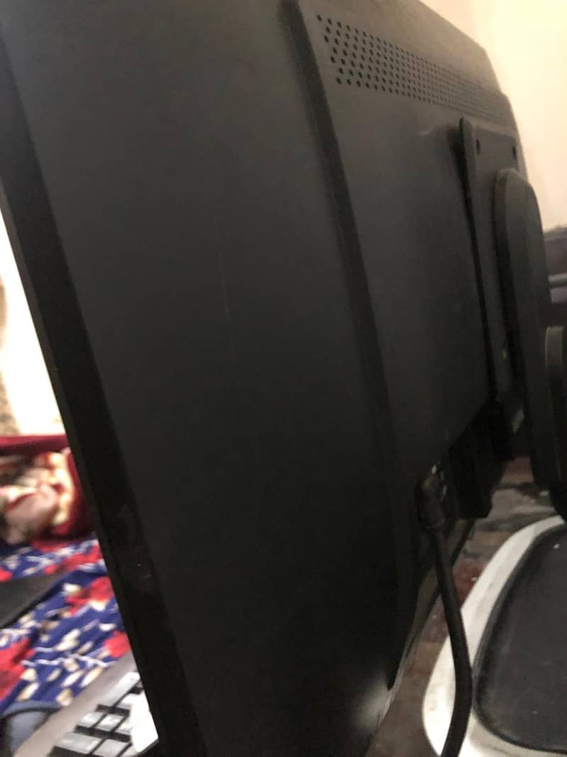 24 inch LCD 5