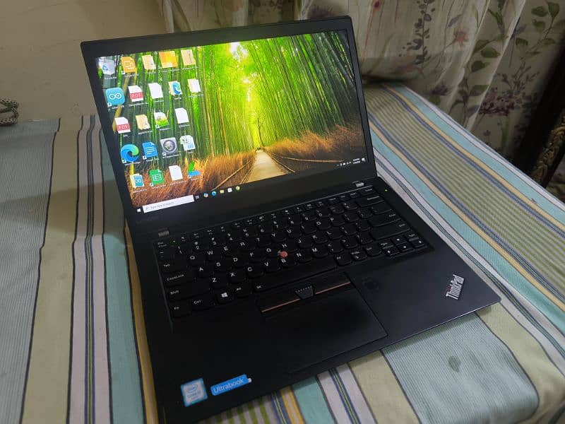 Lenovo i5 6th Gen 8GB/256GB M2 9/10 0