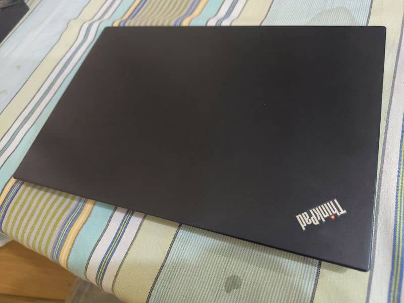 Lenovo i5 6th Gen 8GB/256GB M2 9/10 5