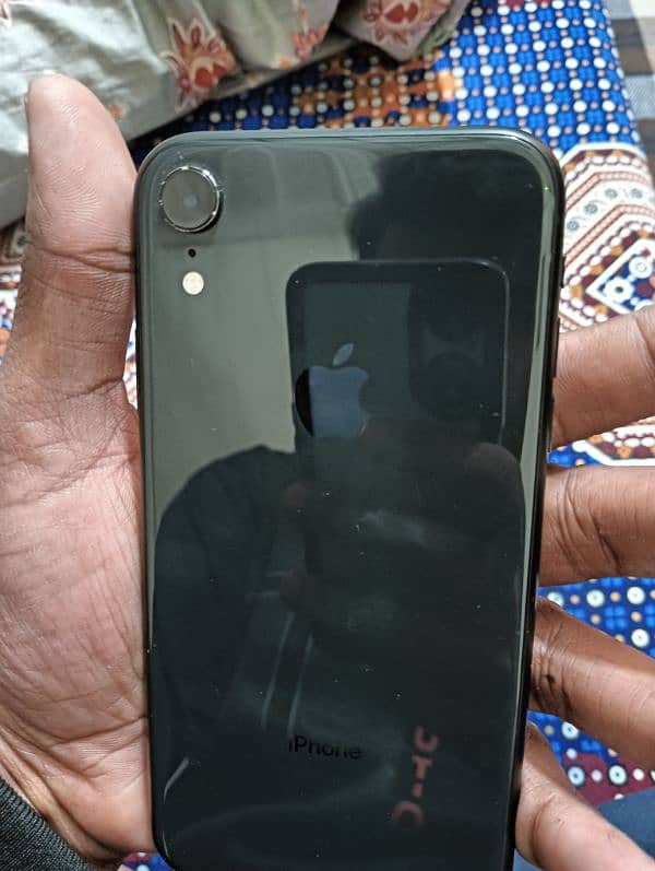 iPhone xr 128gb 10/10 condition 2