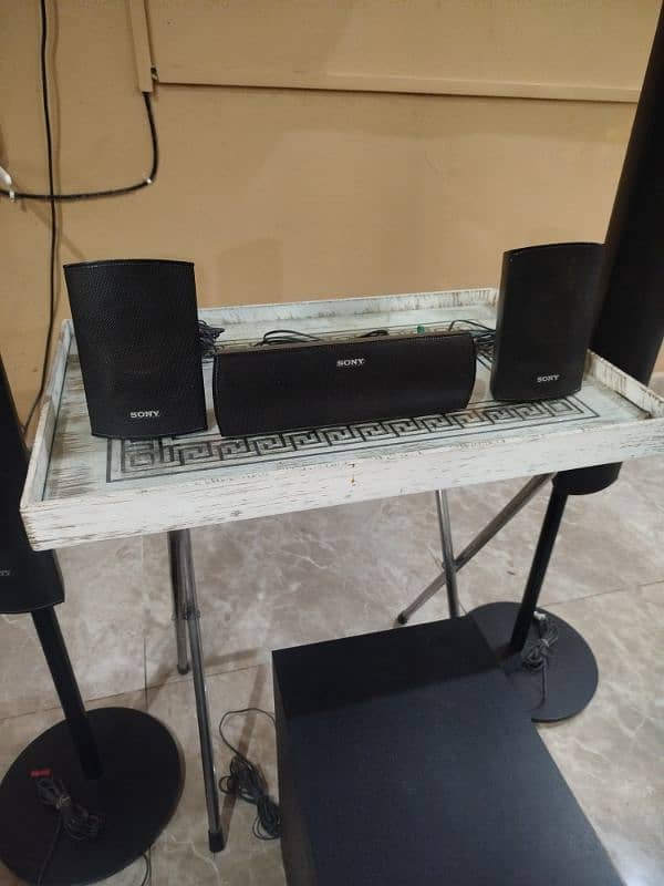 Sony theater speakers set 4