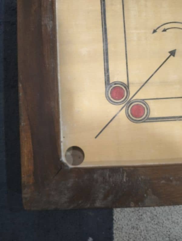 I am selling carrom board 1