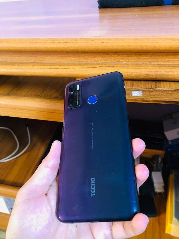 Tecno camon 15pro 4/128gb 8