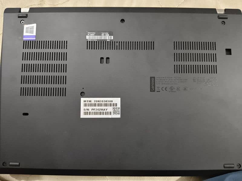 Lenovo Thinkpad T490 4