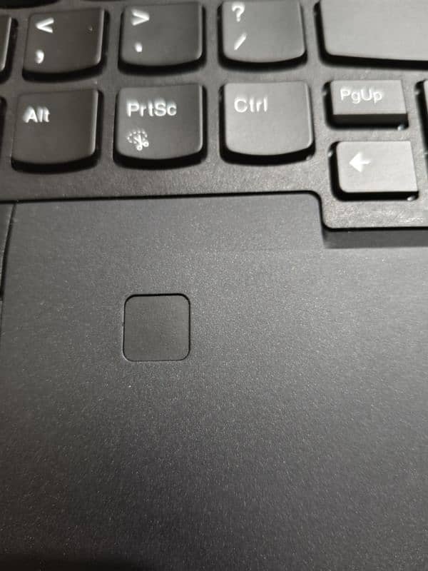 Lenovo Thinkpad T490 9