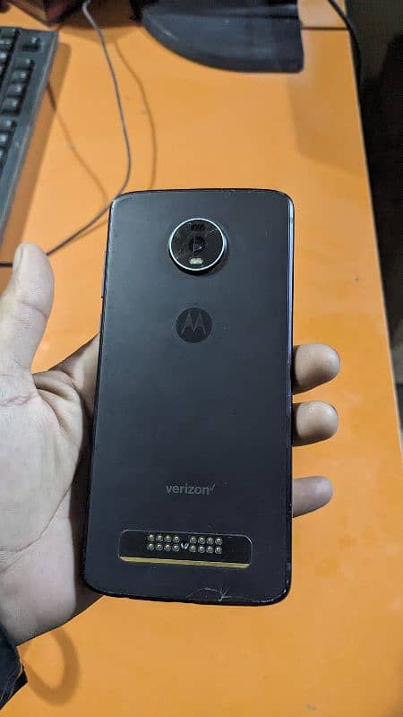 Moto Z4   4 /128 1