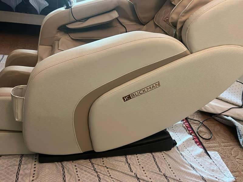 JC Buckman Massage chair TMC-160 4