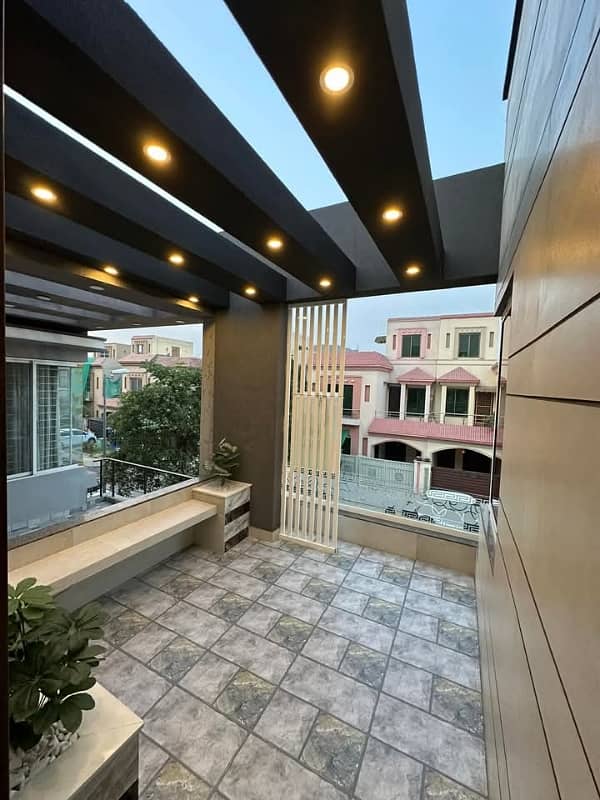 House for sale 600 gaz west open in gulshan block 6 17