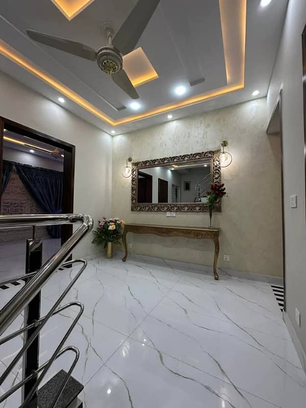 House for sale 600 gaz west open in gulshan block 6 18