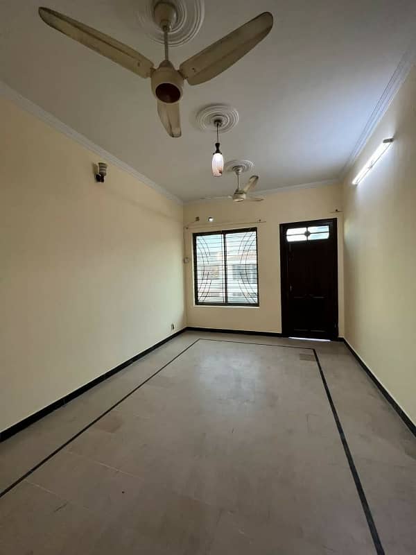 7 Marla Ground Portion for Rent in G-13 3