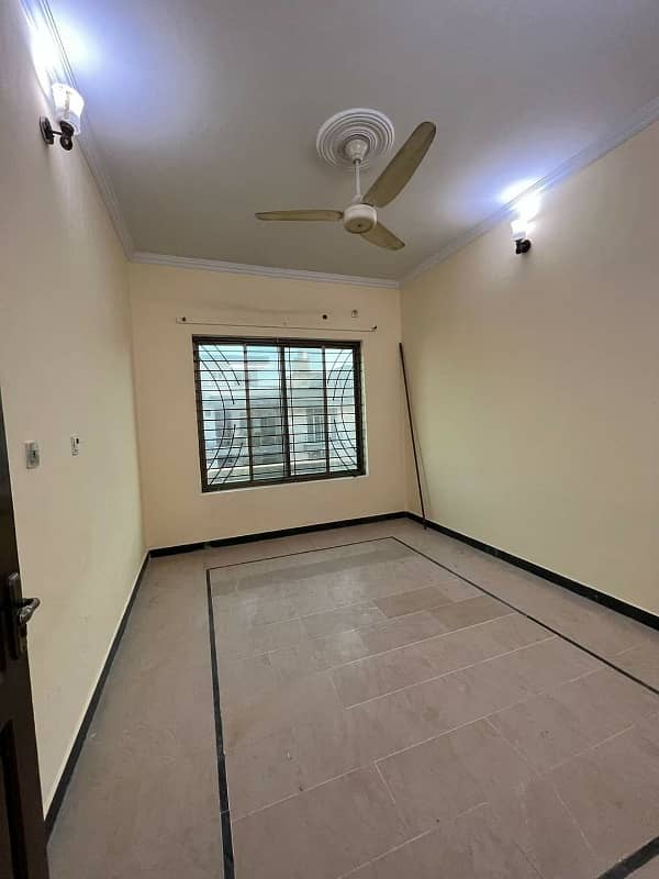 7 Marla Ground Portion for Rent in G-13 7