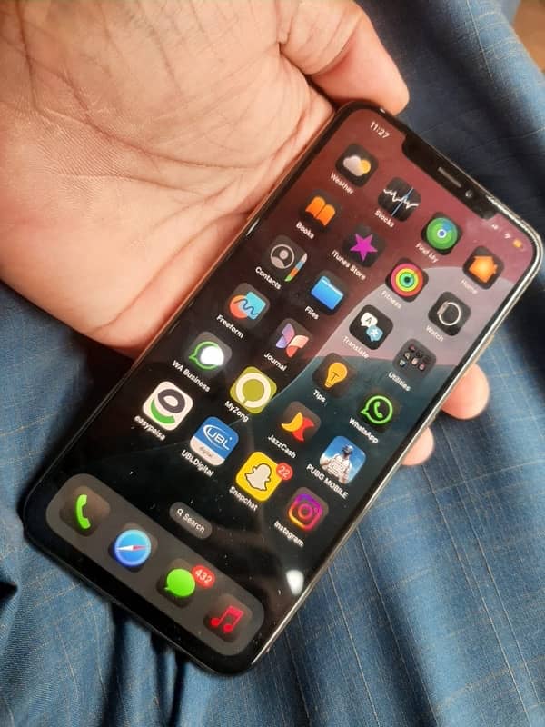 iPhone xs max 1