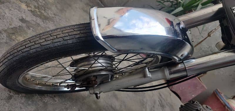 Honda cd 70 First hand use condition 10/10 better than today new bike 14