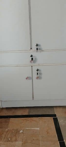 White wardrobe for sale 1