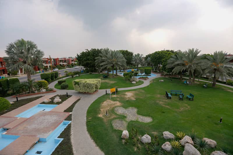 8 MARLA FACING PARK HOSUE FOR SALE IN BAHRIA TOWN LAHORE 6