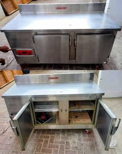 Chiller with Salad Bar/Ice Cream Parlor / Work Station with Chiller