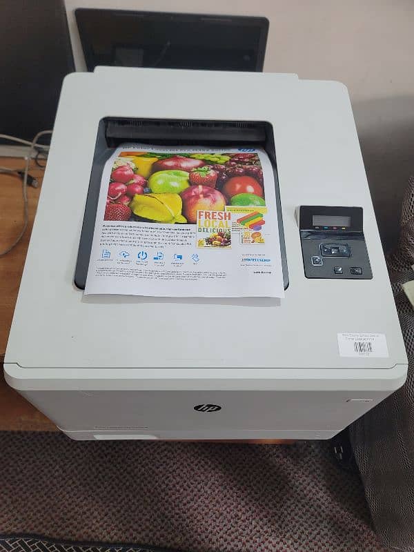 Hp color laserjet M452DW 1