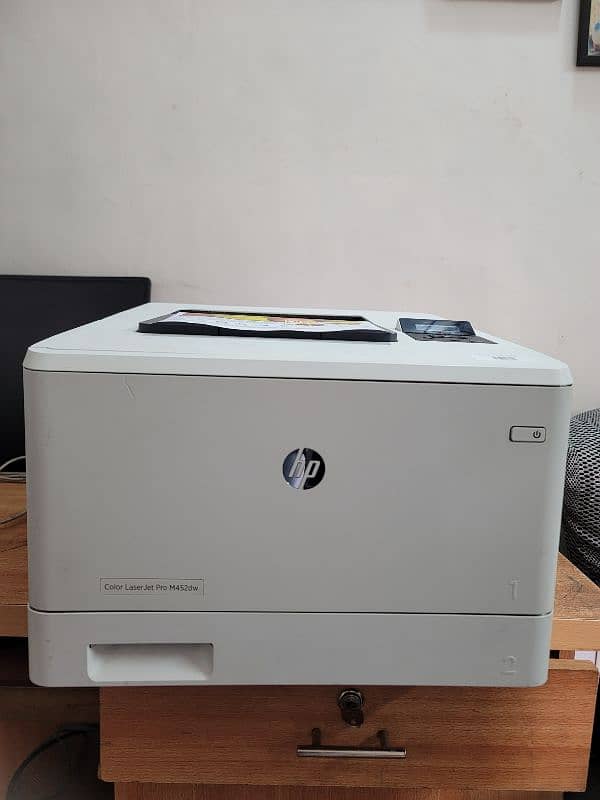 Hp color laserjet M452DW 2