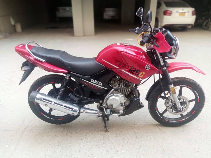 Yamaha YBR 125 G in pristine condition 2