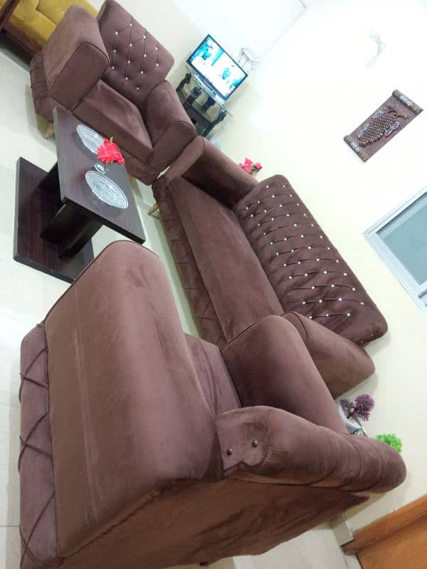 5 Seater high quality Sofa Set almost new 1