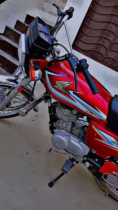 Honda 125 2016 model for sale WhatsApp number 03185729839)