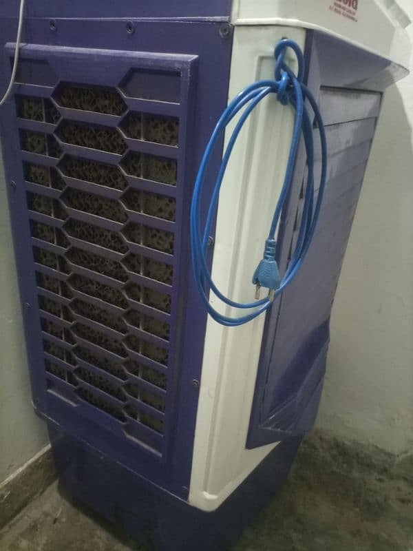 Medium Size Air Cooler New Condition Only 4 Month Used 1