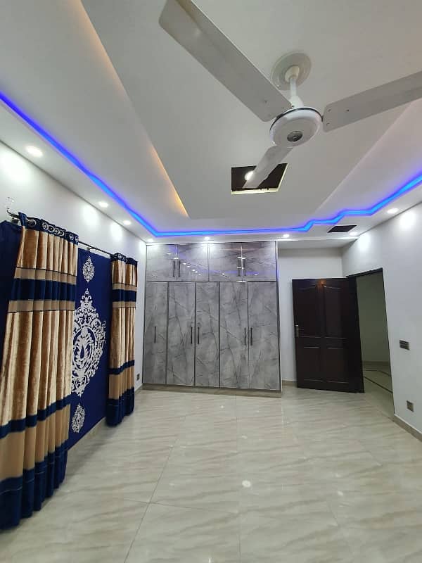 Get Your Hands On House In Lahore Best Area 20