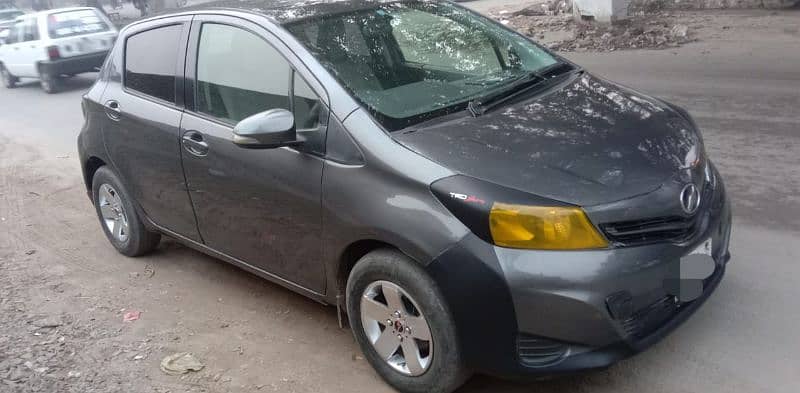 Toyota Vitz 2015 3