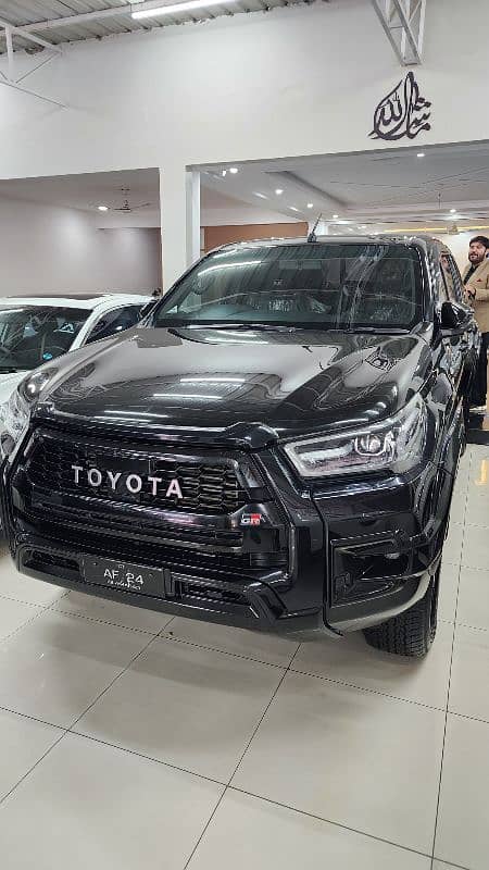 Toyota Hilux Revo GR-2023 0