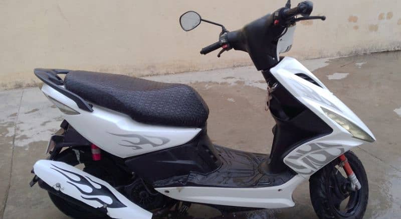 Scooty for sale kick start self-start both 2