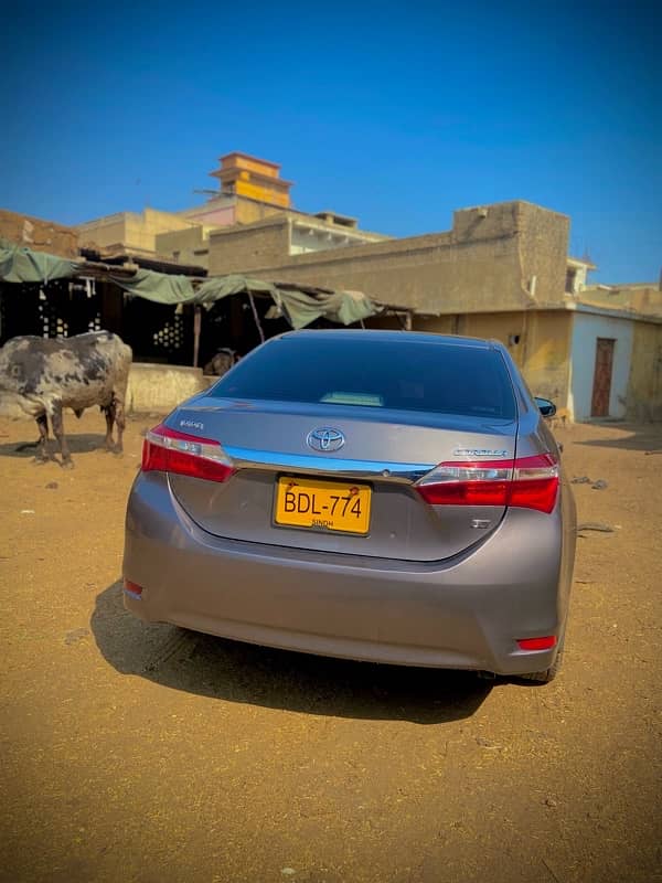 Toyota Corolla GLI 2015 grey colour 5