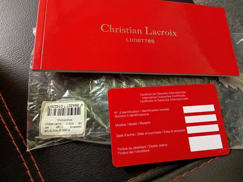 Christian lacroix 7