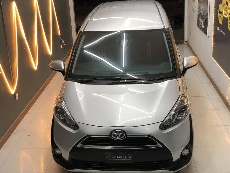 Toyota Sienta G dual auto door 2018 model 1