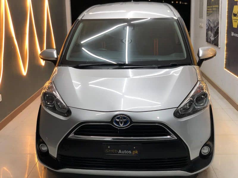 Toyota Sienta G dual auto door 2018 model 2