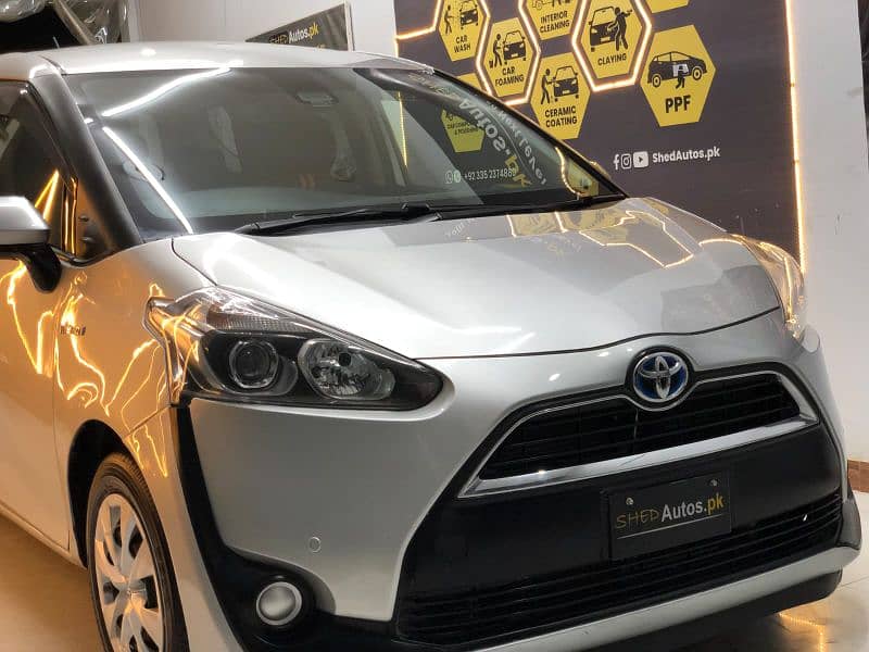 Toyota Sienta G dual auto door 2018 model 3