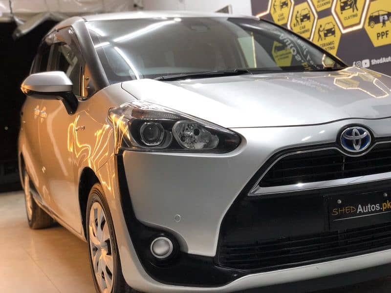 Toyota Sienta G dual auto door 2018 model 4