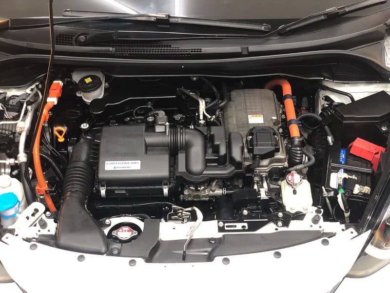 Toyota Sienta G dual auto door 2018 model 12