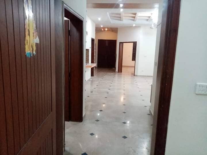 15 MARLA FIRST 2ND FLOOR PORTIONS FOR RENT IN JOHAR TOWN LAHORE 12