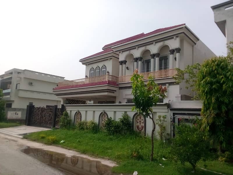 1 Kanal House Available For Rent In DC Colony Gujranwala 0