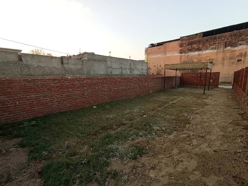 7 Marla Commercial plot Available for sale Opposite Pak Fan University Road , City Gujrat 3