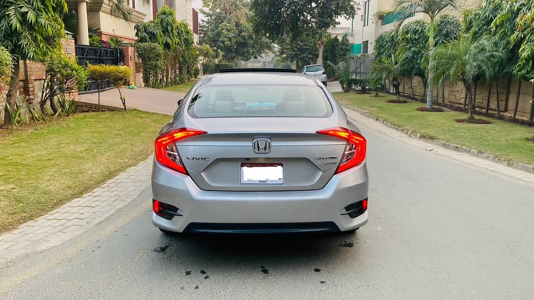 Honda Civic Oriel 2018 3