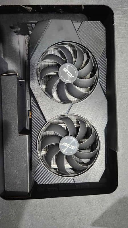 Asus RTX 2060 OC EDITION DUAL Fan 2