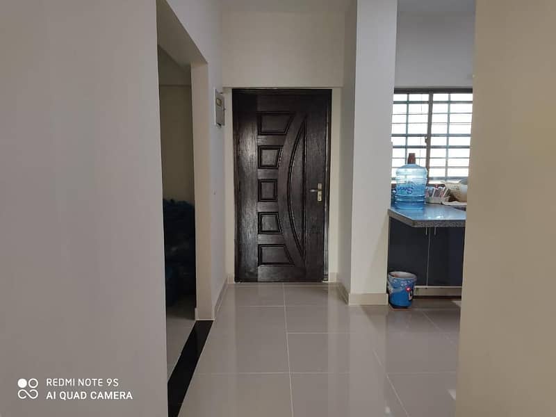 3 Bed DD Corner 1850 Square Feet Flat For Sale 12