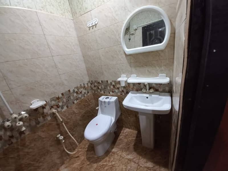 1 BED ROOM FULLY FURNISH APARTMENT FOR RENT IN BAHRIA TOWN LAHORE 1