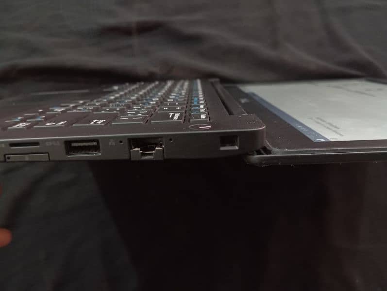 Dell Latitude 7280 8GB, 256GB SSD 6