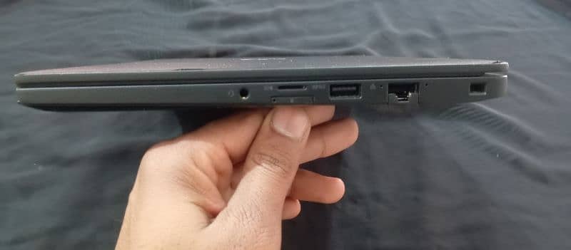 Dell Latitude 7280 8GB, 256GB SSD 9