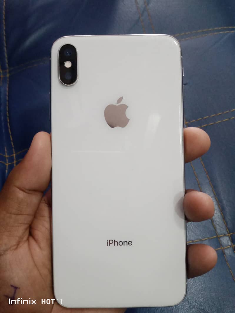 I phone X max 10/10 condition Battery health 100 non pta Non Active 2