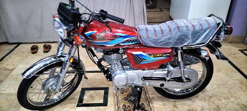 Honda CG 125 2 months first owner brand new urgent sale 0