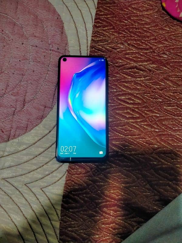 Techno camon 12     4 / 64 GB 2