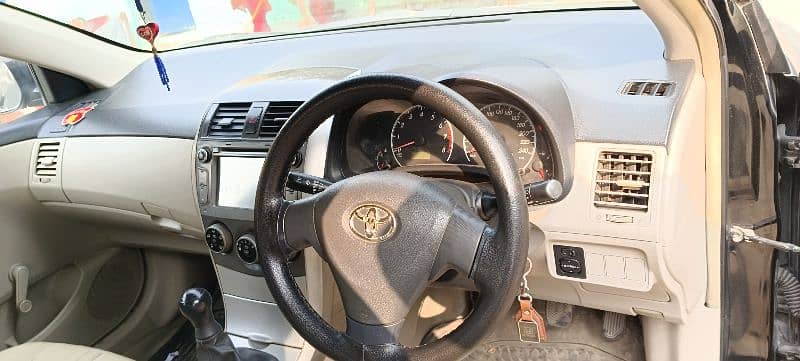 Toyota Corolla XLI 2014 3